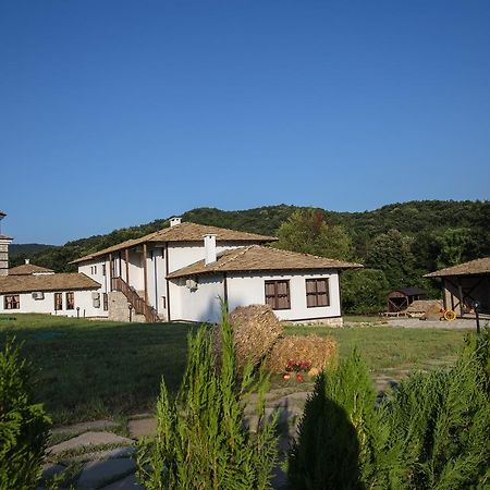 Ethnocomplex Krivini Hotel Exterior photo