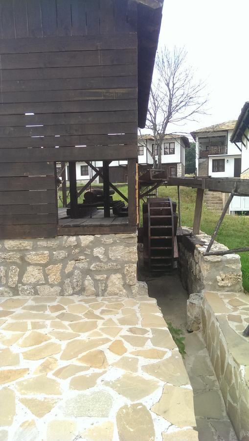 Ethnocomplex Krivini Hotel Exterior photo