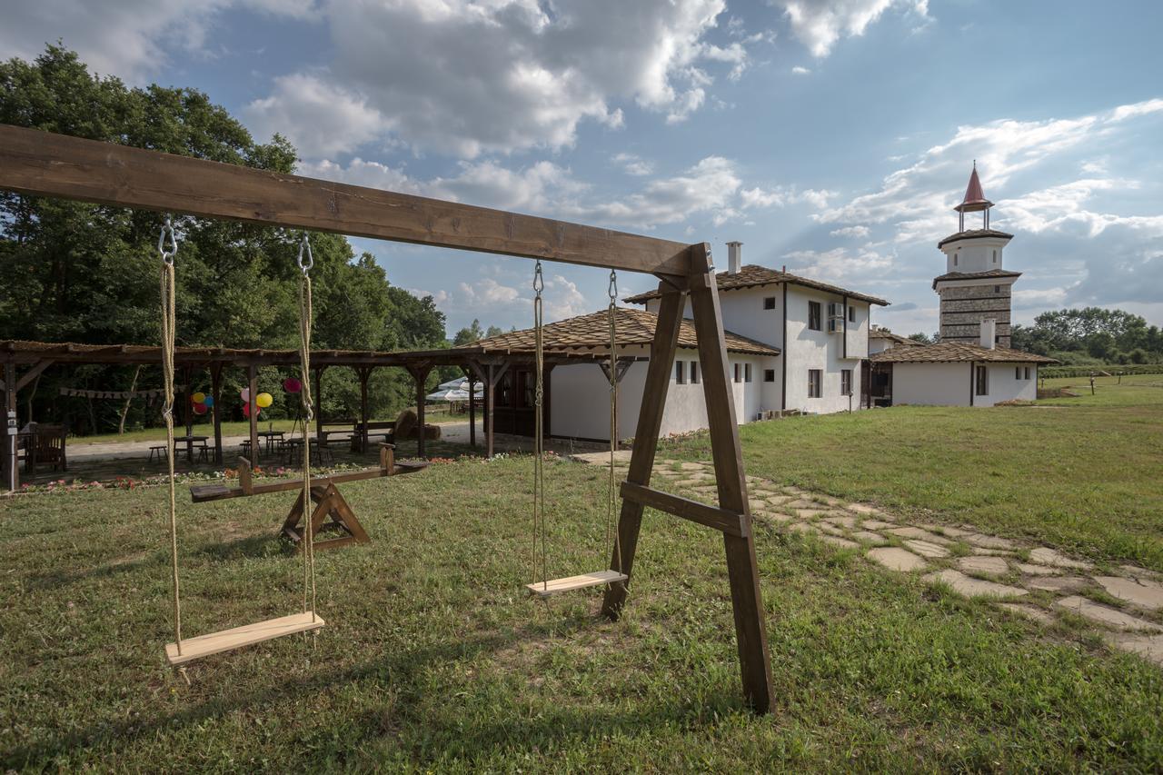 Ethnocomplex Krivini Hotel Exterior photo